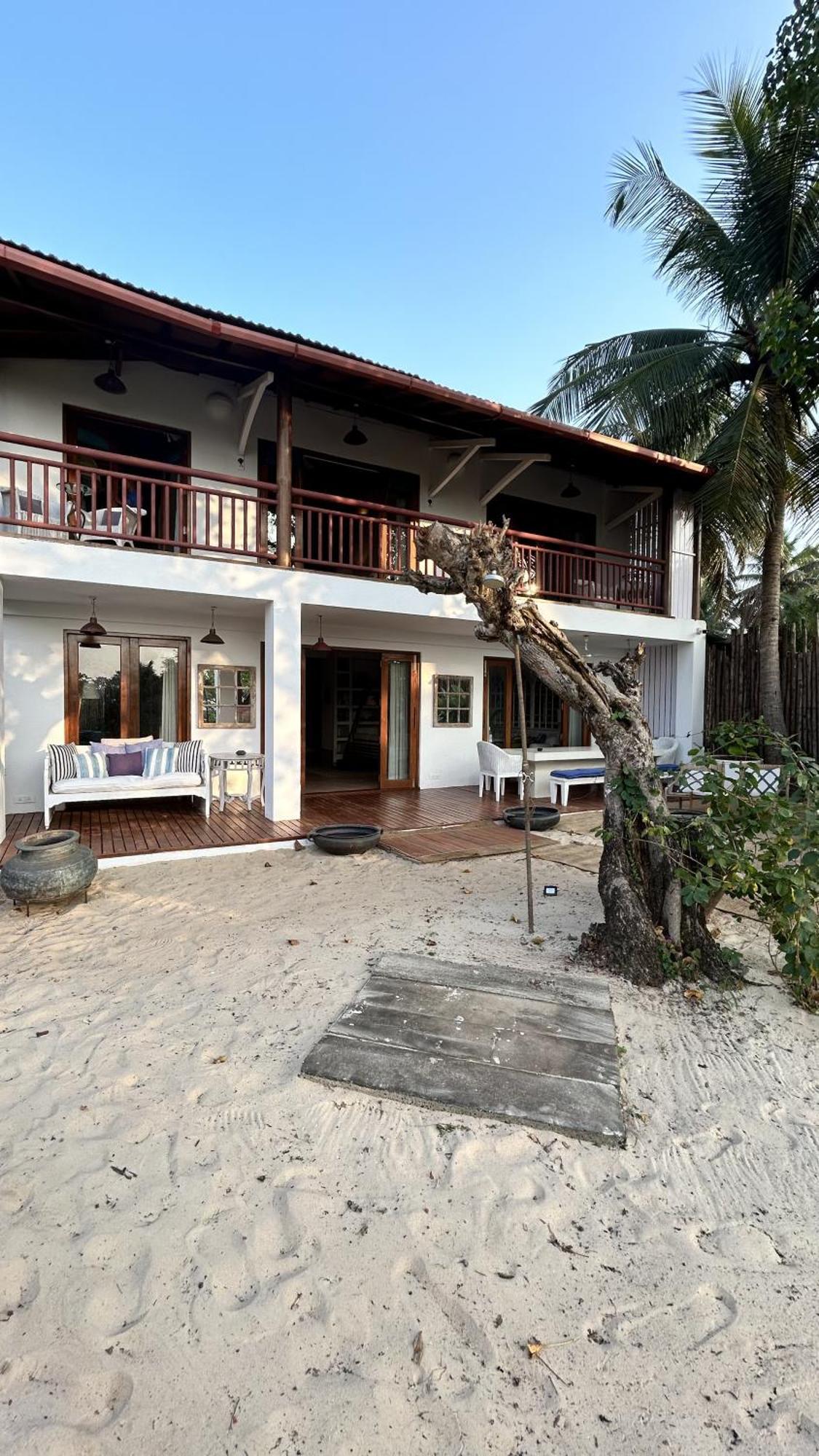 Saffronstays Stella Maris - Luxury Beach Front Villa Near Redi Beach Querim エクステリア 写真